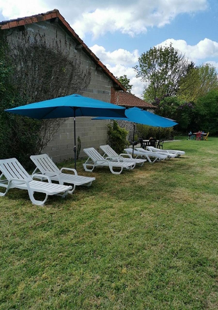 Tranquille Vienne Gites A Chirac Dept Charente Exterior foto