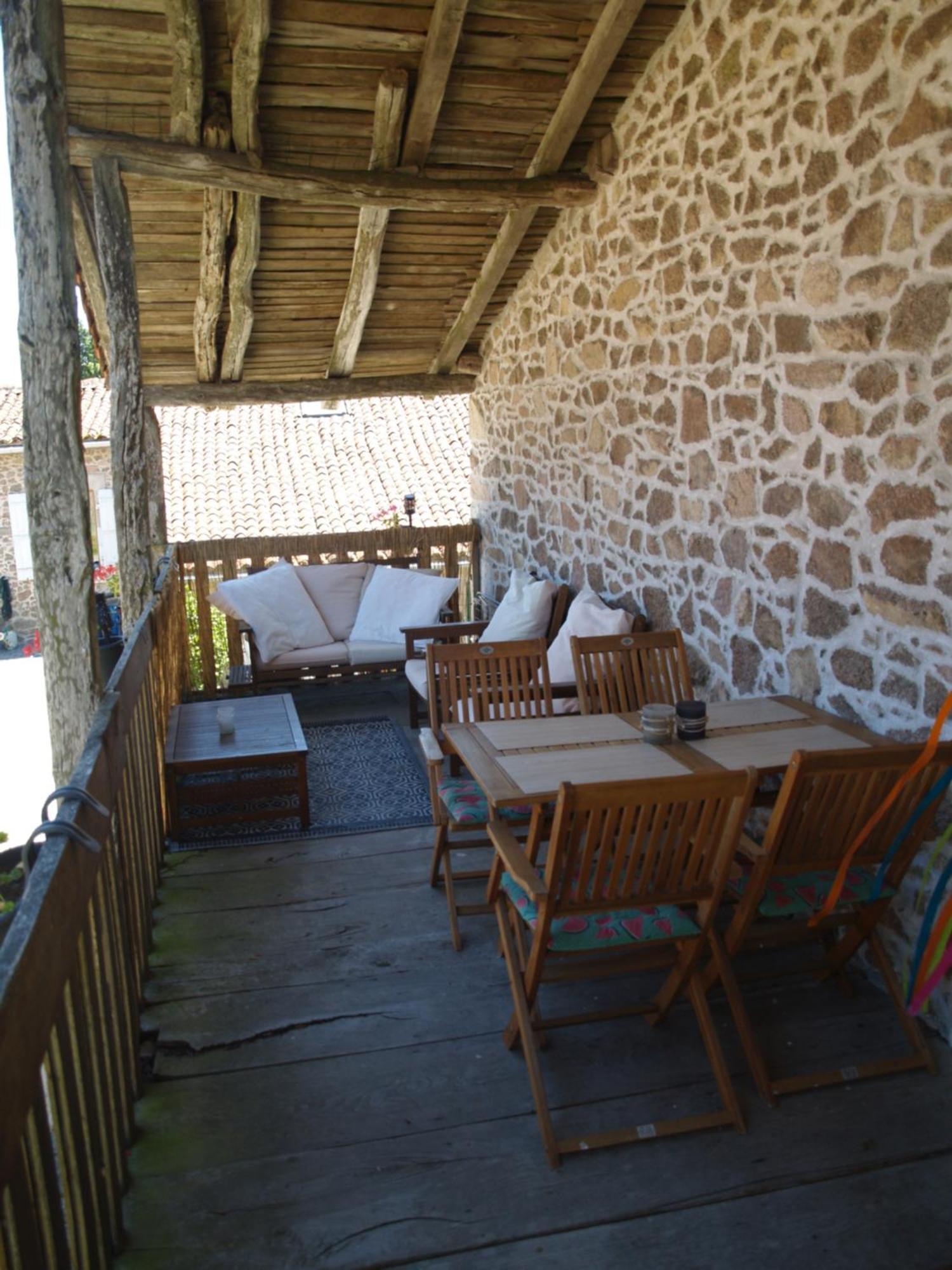 Tranquille Vienne Gites A Chirac Dept Charente Exterior foto