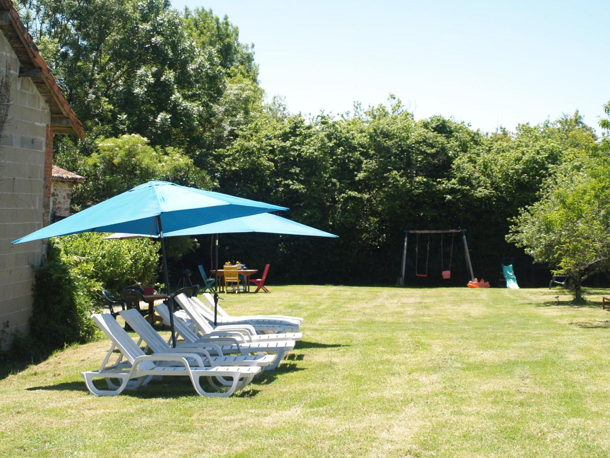 Tranquille Vienne Gites A Chirac Dept Charente Exterior foto
